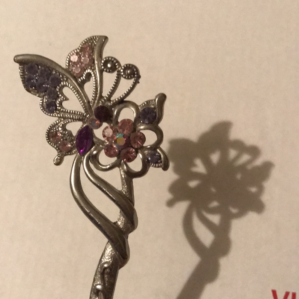 Butterfly hairpin